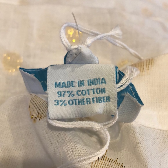 Elizabeth Hurley Light cream/gold color coverup. - Picture 6 of 6